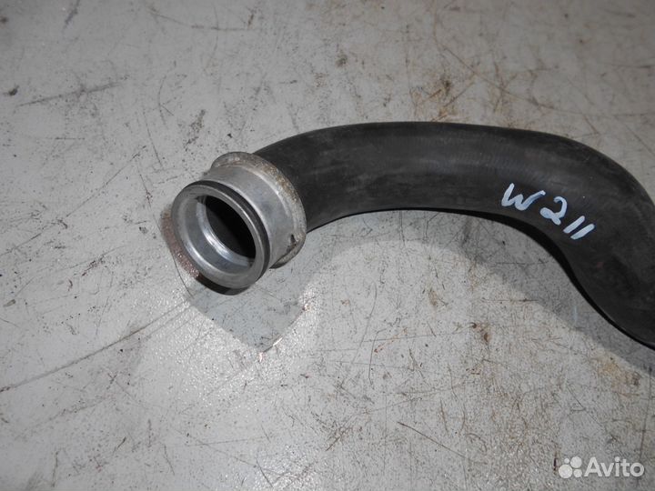 Патрубок радиатора Mercedes Benz W211