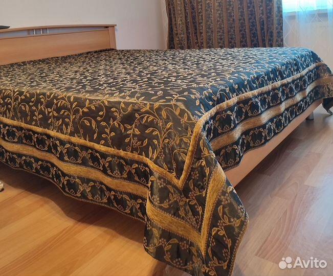 Комплект в спальню, гостиную шторы и покрывало