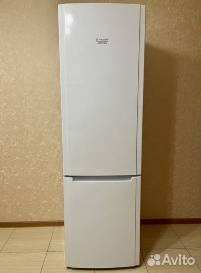 Холодильник Hotpoint-Ariston ECF 2014 L