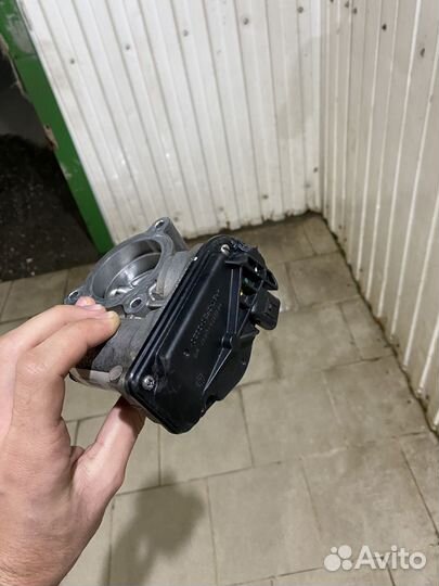 Дроссельная заслонка Приора