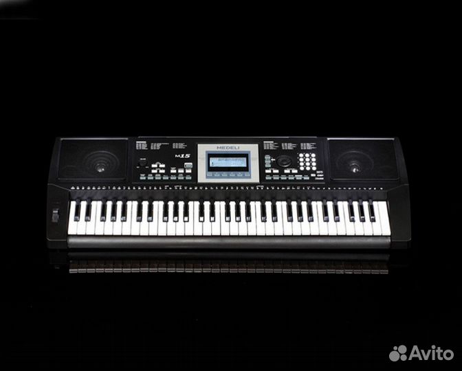 Новый синтезатор Medeli M15