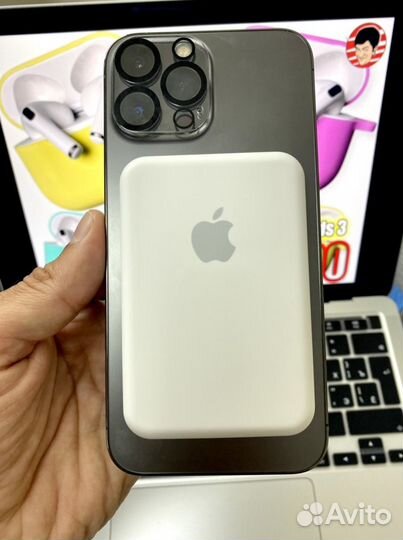 Apple iPhone battery pack с Magsafe