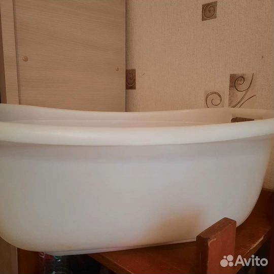 Ванночка хозяйственная