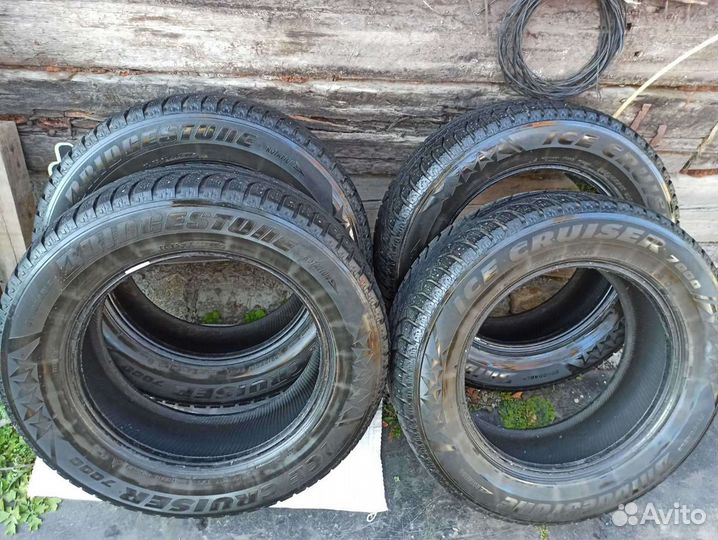 Bridgestone Ice Cruiser 7000 225/65 R17