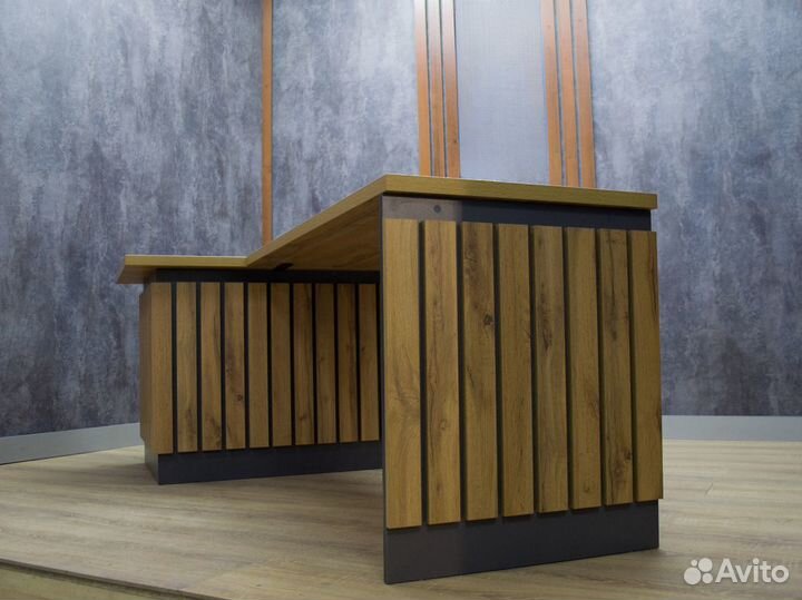 Стол руководителя