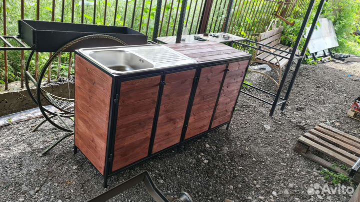 Дачная летняя кухня в наличии