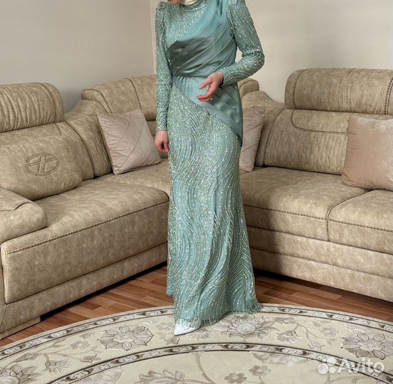 Вечернее платье