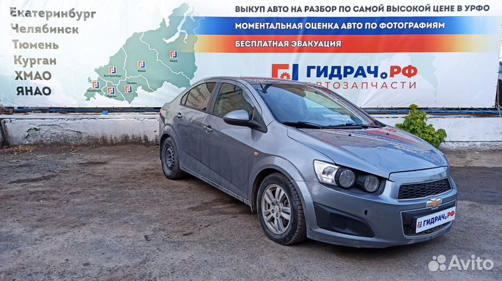 Ремень безопасности задний Chevrolet Aveo (T300) 9