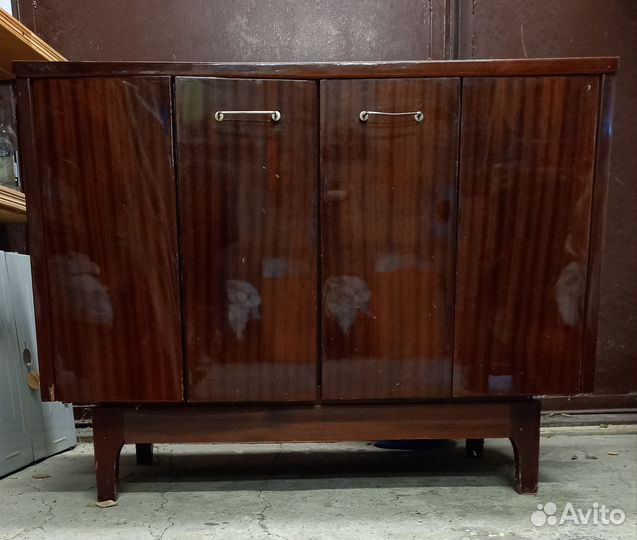 Тумба СССР на ножках