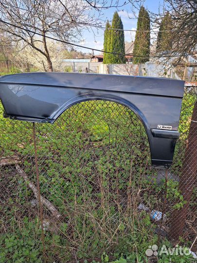 Крыло переднее левое Bmw e28