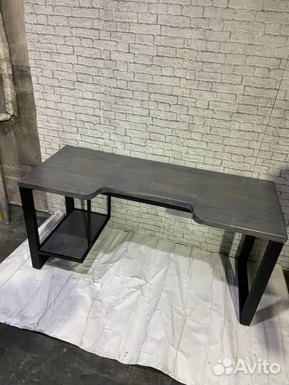 Стол компьютерный в стиле лофт