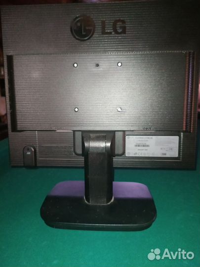 Монитор Lg Flatron L1718s