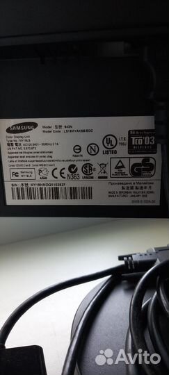 Монитор Samsung