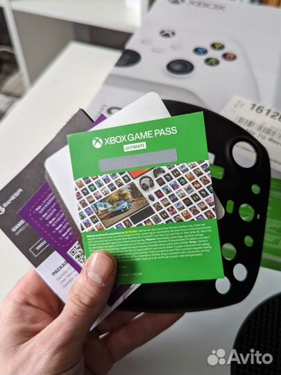 Xbox series s 2 геймпада