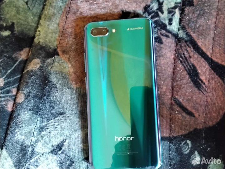 HONOR 10, 4/64 ГБ