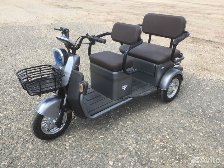 Электротрицикл-скутер Топик Rutrike 800W 60V 32Ah