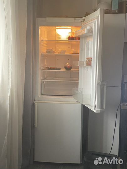 Холодильник Samsung RL-34 egsw