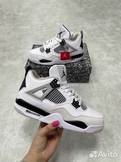 Nike air jordaN 4