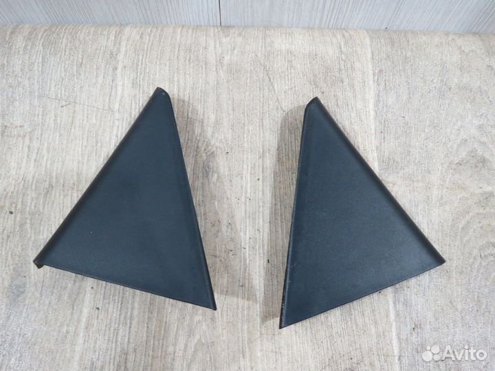 Накладка двери задняя Hyundai Solaris 2