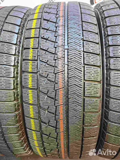 Bridgestone Blizzak VRX 215/55 R17 94S