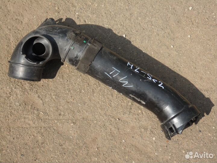 Патрубок резонатора Рено Меган Сценик 2