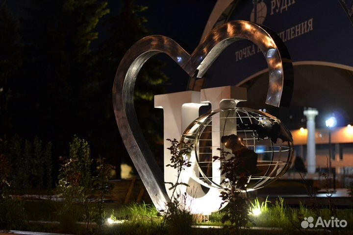 Стела-логотип из нержавейки