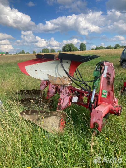 Плуг оборотный трехкорпусный