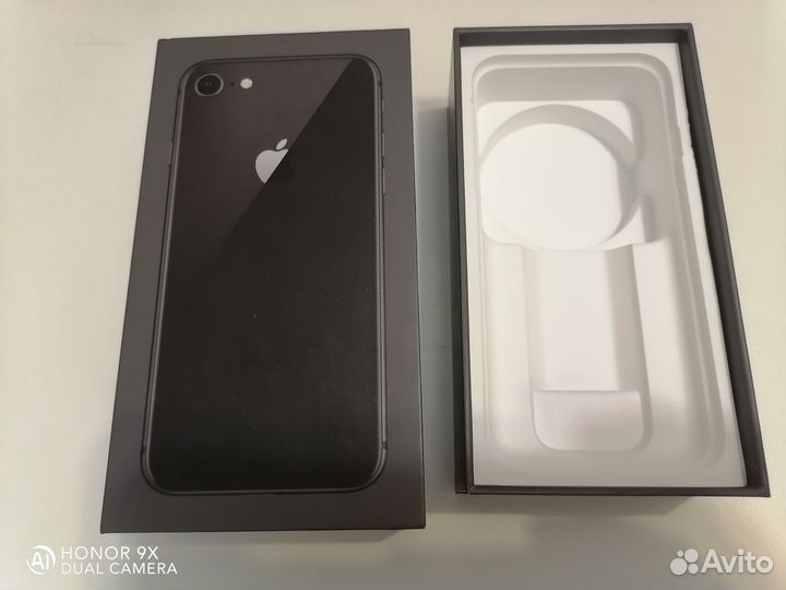 Коробка от iPhone