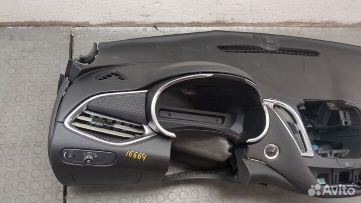 Панель передняя салона Chevrolet Malibu, 2018