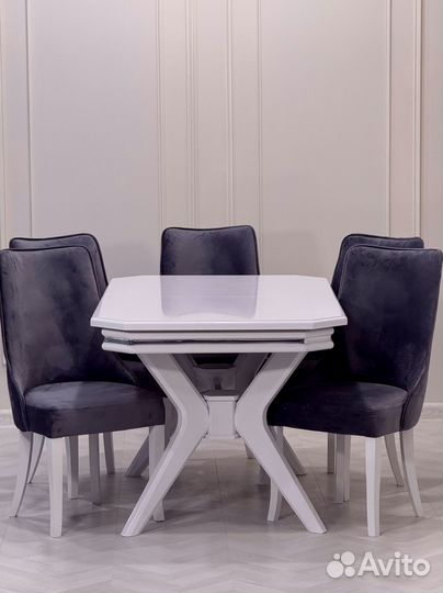 Комплект стол и стулья. В наличии