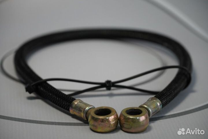 Трубка отвода топлива от