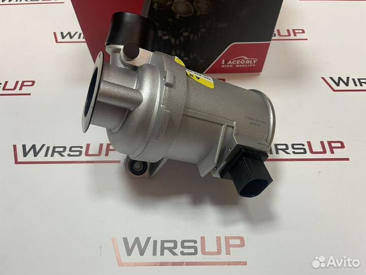 Помпа водяной насос Benz M274 A2742002700