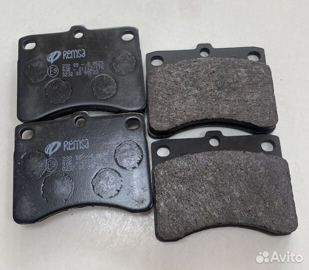 Тормозные колодки передние daihatsu