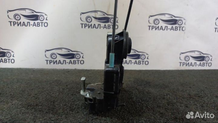 Замок двери задний правый Suzuki Grand Vitara J20A