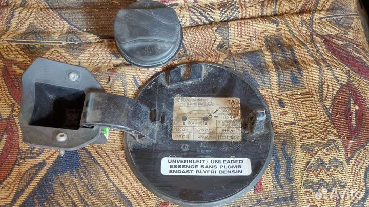 Крышка бензобака Opel astra GTC