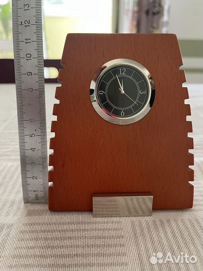 Новые настольные часы