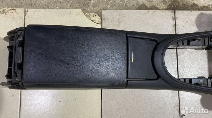 Центральная консоль Mercedes Benz W219