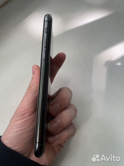 iPhone 11 Pro, 64 ГБ