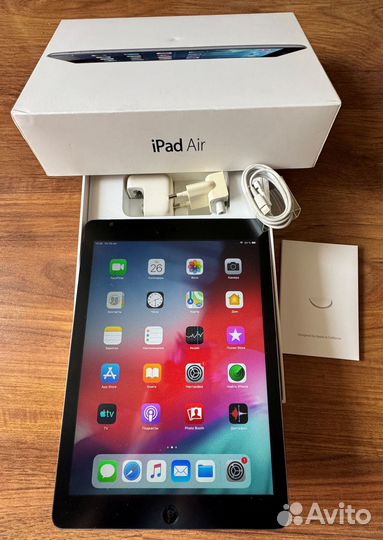 iPad Air 1-го поколения 32Гб Wi-Fi + Cellular