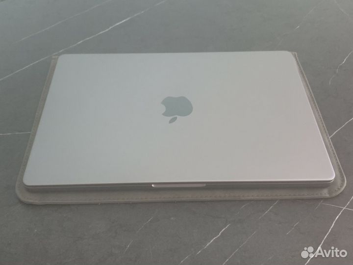 Macbook pro 14 m3 8 512