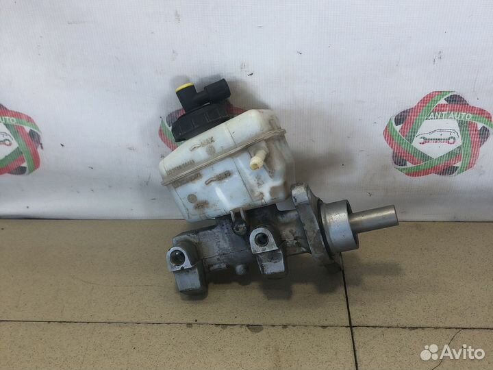 Рено Дастер 1.6 Главный тормозной цилиндр