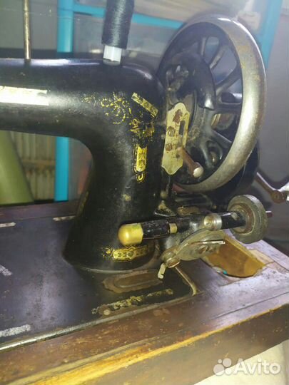 Швейная машина Singer