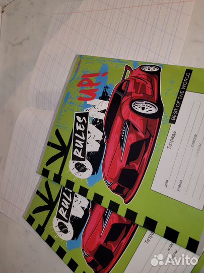 Тетрадь в косую линейку