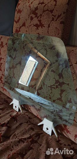 Стекло передней правой двери Mercedes G-Class W463