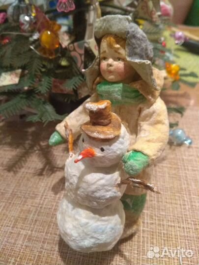 Ёлочная игрушка мальчик и снеговик