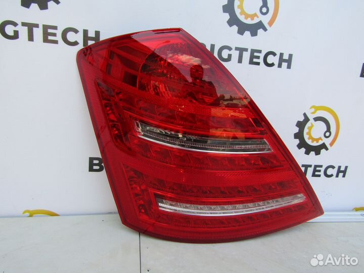 Фонарь задний левый Mercedes W221 A2218201364