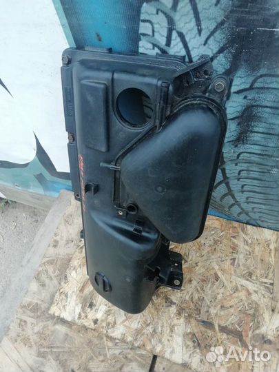 Крышка корпуса воздушного фильтра марч Nissan Micr