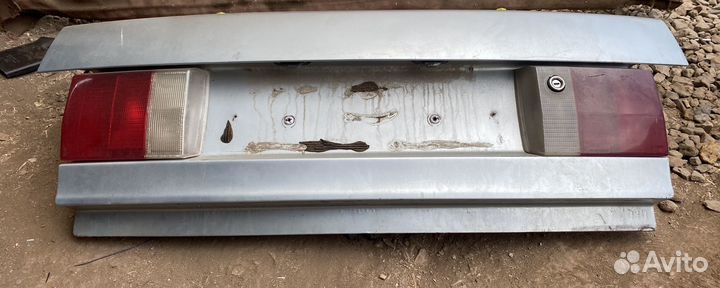 Крышка багажника Audi 80 B4