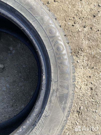 Yokohama Ice Guard Stud IG55 215/55 R16