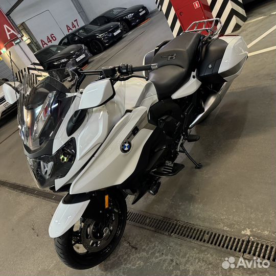 BMW K1600B White Edition